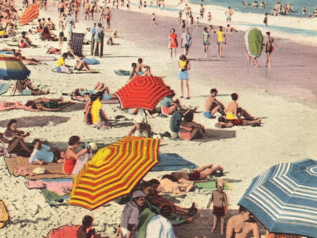 vintage-beach-goers
